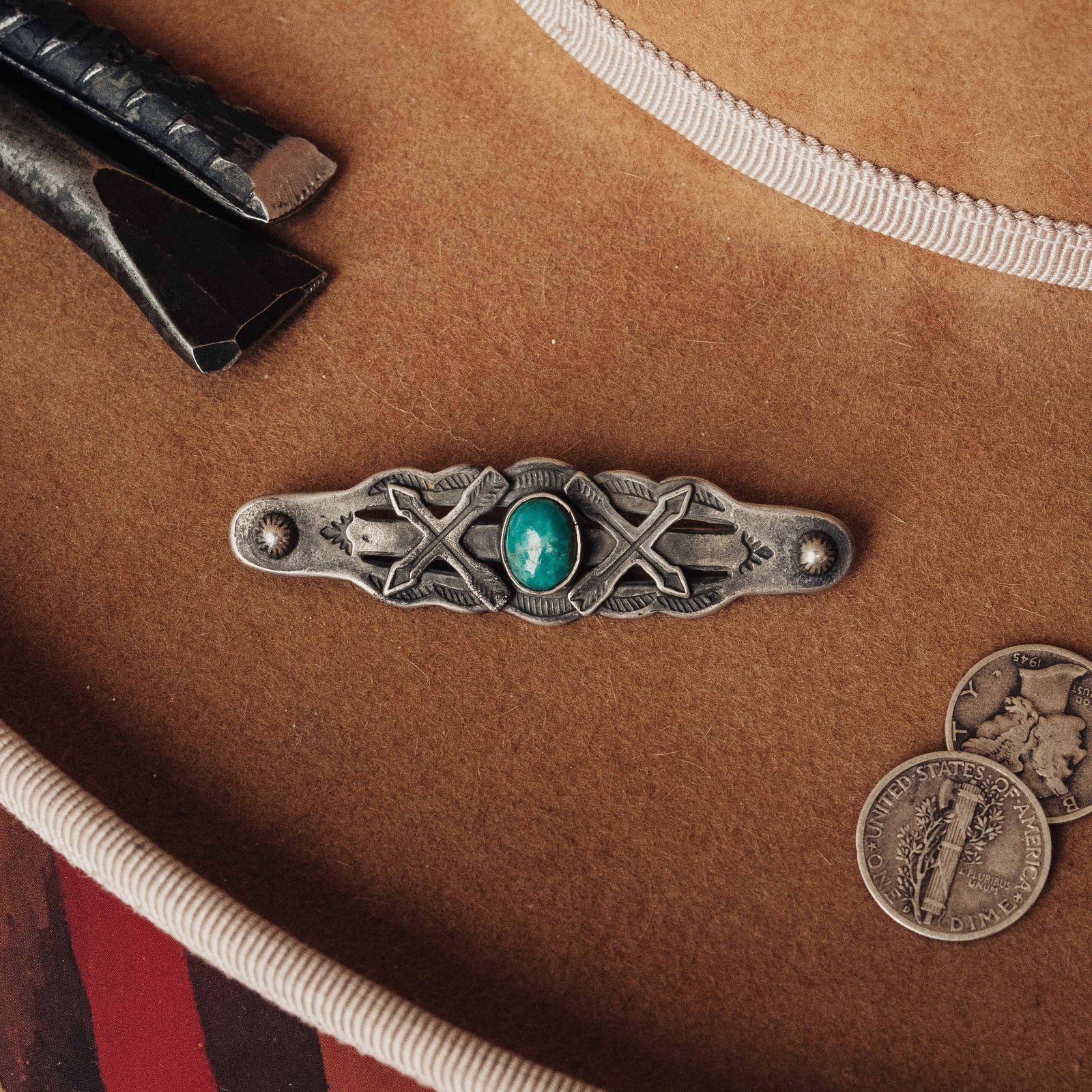Crossed Arrows Pin